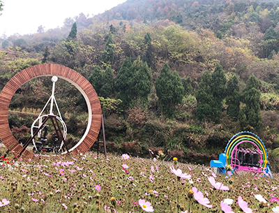 浙江臺州南坪旅游景區(qū)太空飛環(huán)，360°旋轉單車