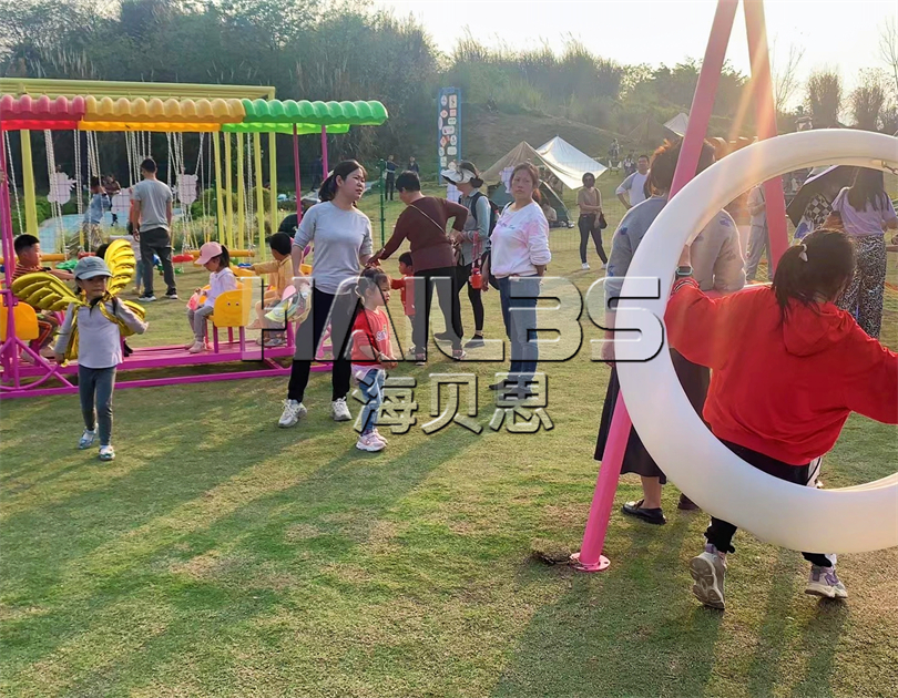 重慶鮮花港公園無動(dòng)力樂園經(jīng)營現(xiàn)場
